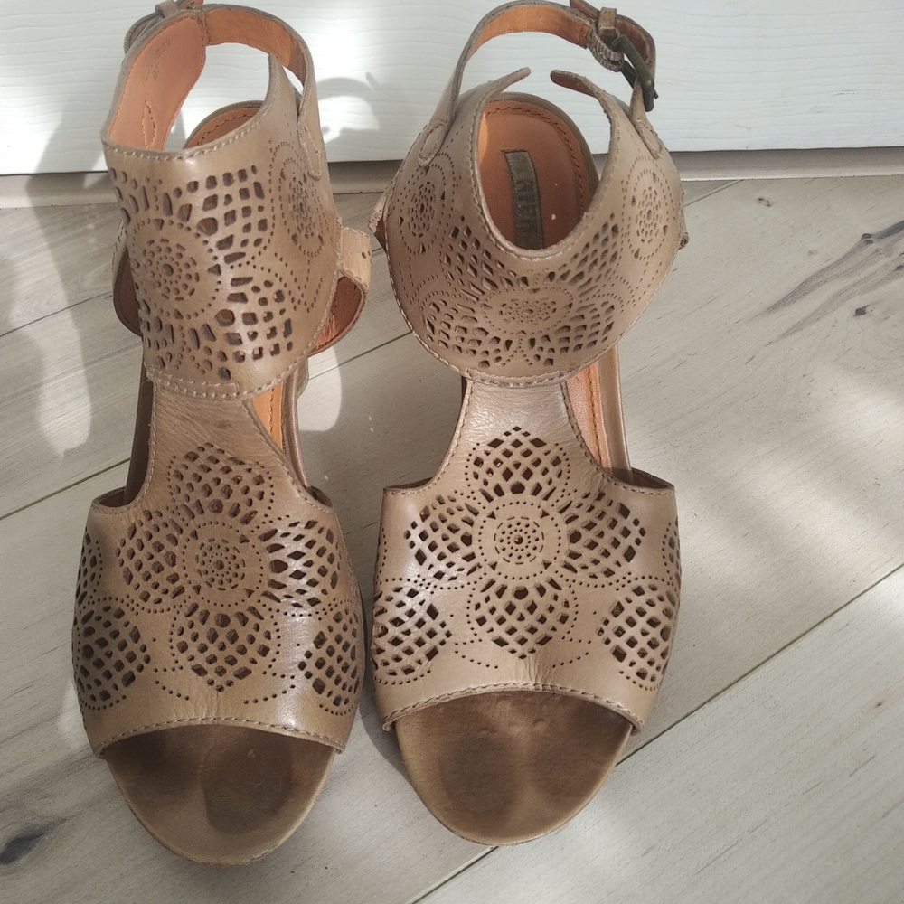 Geox comfortable heeled sandals 8